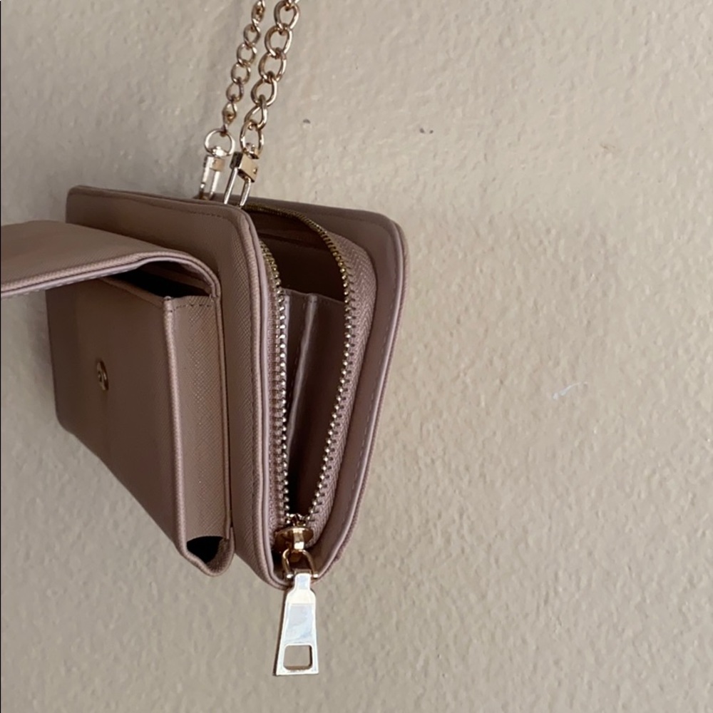 Tan wallet NWOT
